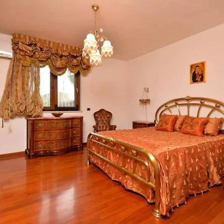 Guarini 4*